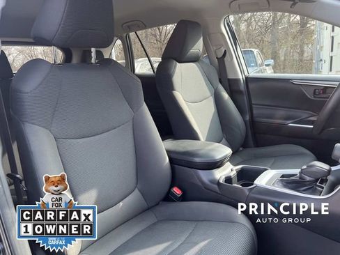 Used 2024 Toyota RAV4 LE image 32