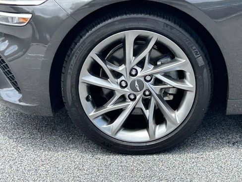 Used 2022 Genesis G70 2.0T RWD image 8