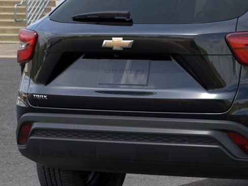 New 2026 Chevrolet Trax LS FWD image 14