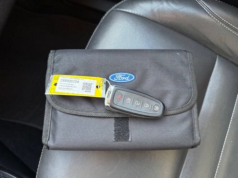 Used 2016 Ford Escape Titanium w/ Equipment Group 301A AWD/4WD image 39