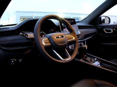 New 2026 Jeep Compass Limited image 6