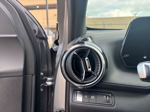 Used 2025 Chevrolet Equinox LT image 32