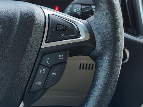 Used 2022 Ford Edge Titanium image 28