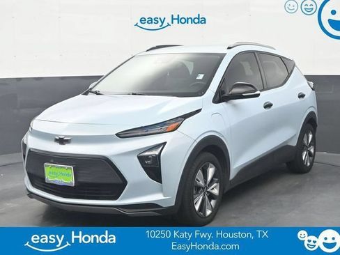 Used 2022 Chevrolet Bolt EUV LT w/ Convenience Package FWD image 1