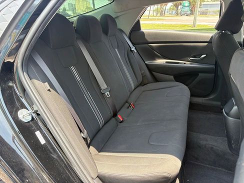 Used 2024 Hyundai Elantra SEL FWD image 14