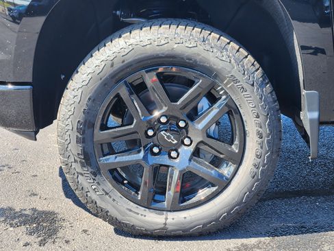 New 2026 Chevrolet Silverado 1500 Custom Trail Boss w/ Turbomax Blackout Package image 7