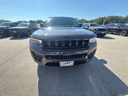 New 2026 Jeep Grand Cherokee Summit w/ Obsidian Package AWD/4WD image 8