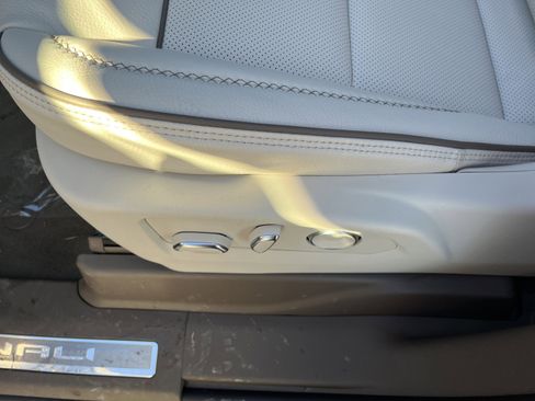 New 2026 GMC Yukon Denali w/ Denali Reserve Package image 16