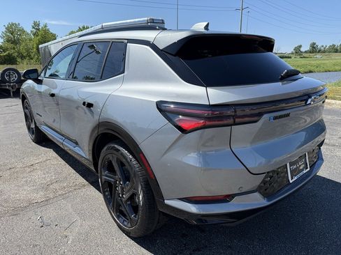 New 2025 Chevrolet Equinox EV RS image 5