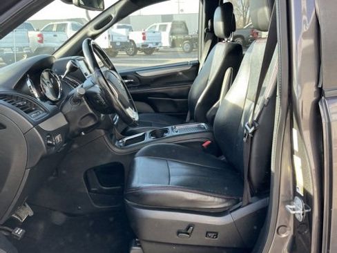 Used 2019 Dodge Grand Caravan GT image 29