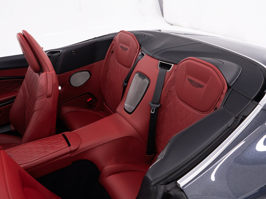 Used 2025 Aston Martin DB12 Convertible RWD image 28