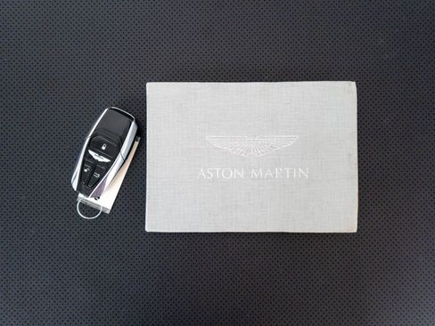 Used 2023 Aston Martin V8 Vantage Coupe RWD image 20