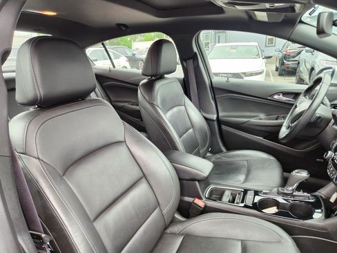 Used 2016 Chevrolet Cruze Premier FWD image 16