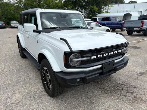 Certified 2024 Ford Bronco Outer Banks AWD/4WD image 3