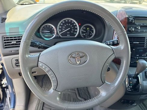 Used 2004 Toyota Sienna XLE FWD image 15