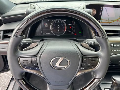 Used 2019 Lexus ES 350 w/ Premium Package FWD image 31