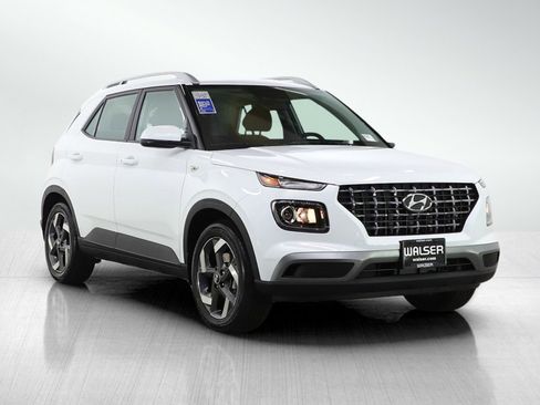 Certified 2026 Hyundai Venue SEL image 7