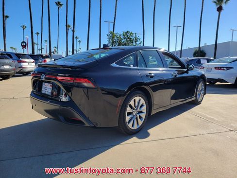Certified 2022 Toyota Mirai XLE image 4