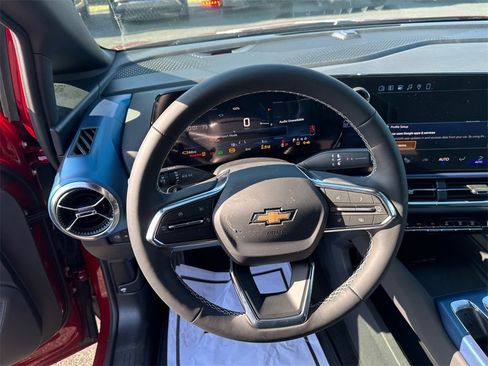 New 2026 Chevrolet Equinox EV LT image 15