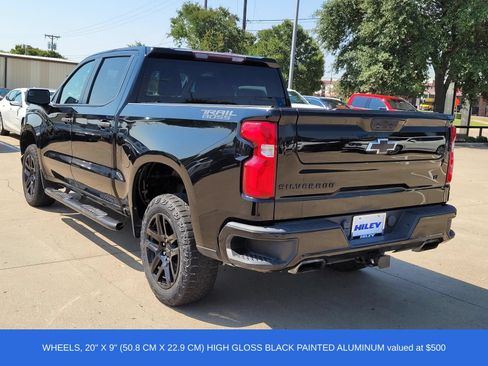 Used 2021 Chevrolet Silverado 1500 Custom Trail Boss AWD/4WD image 4
