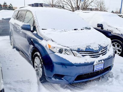 Used 2017 Toyota Sienna LE
