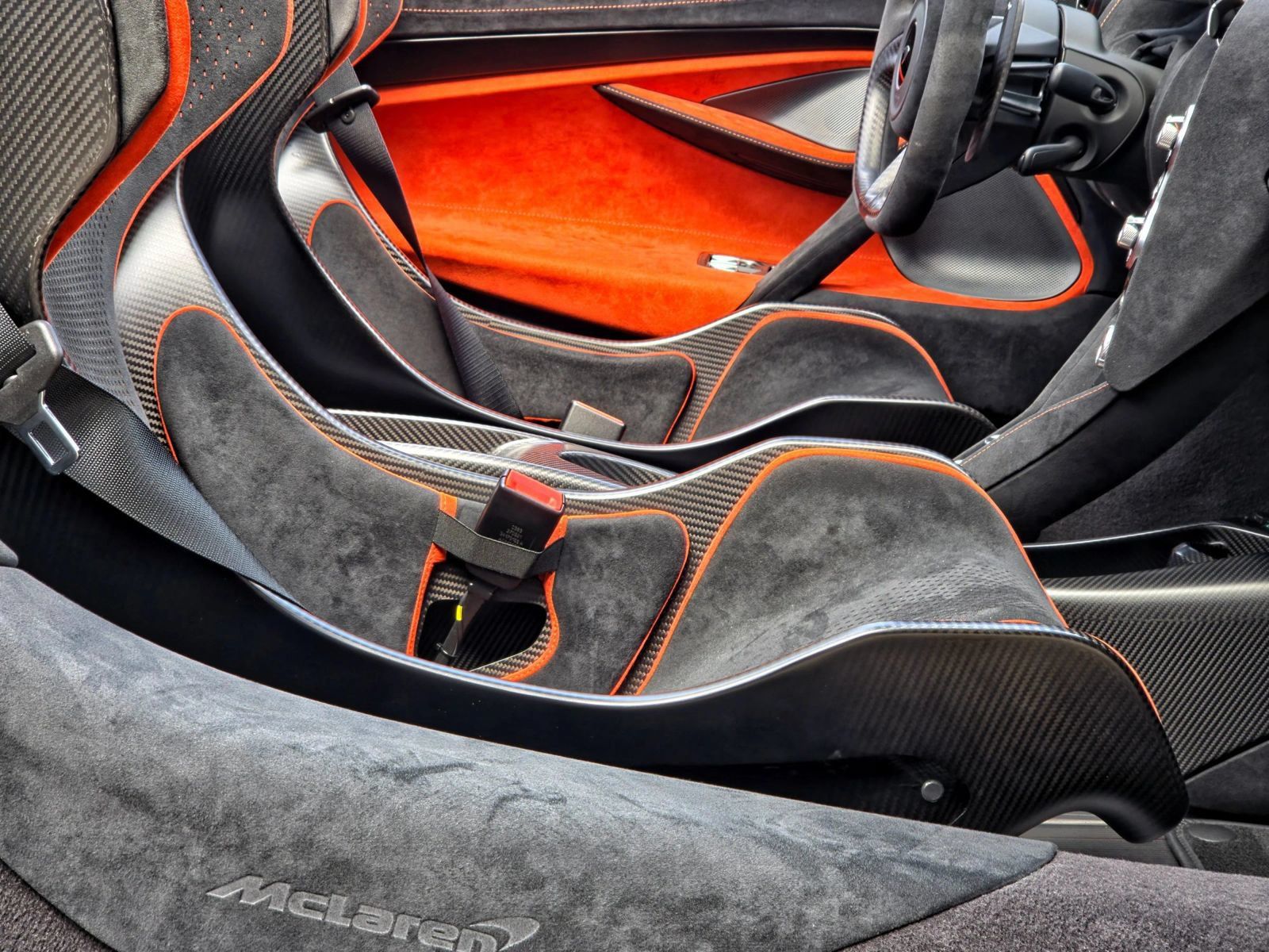 Used 2022 McLaren 765LT RWD image 45