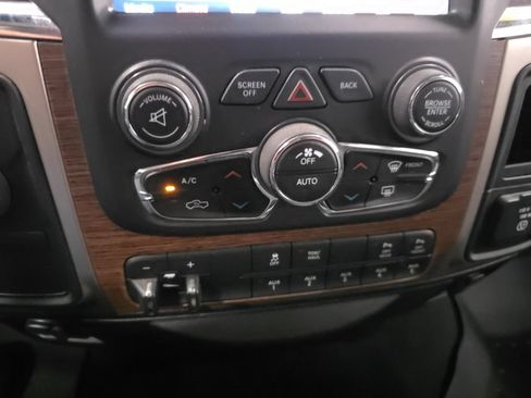Used 2018 RAM 2500 Laramie w/ Snow Chief Group AWD/4WD image 20