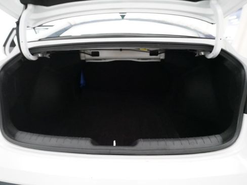 Used 2024 Hyundai Elantra SEL FWD image 10