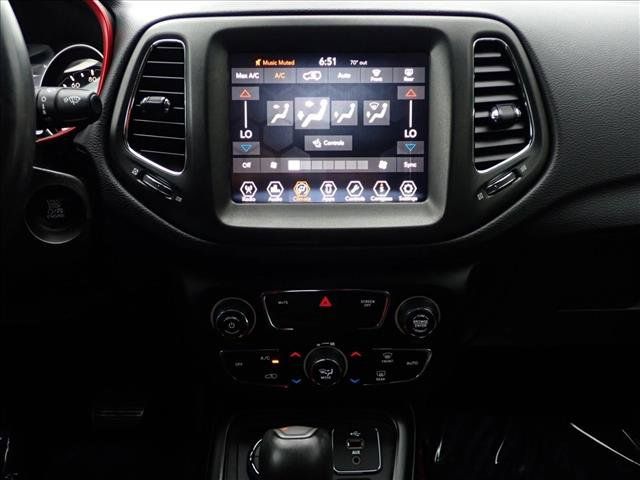 Used 2018 Jeep Compass Trailhawk w/ Leather Interior Group AWD/4WD image 18