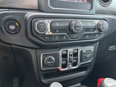 Used 2020 Jeep Gladiator Sport w/ Quick Order Package 24S image 32