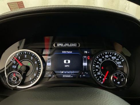 Used 2021 RAM 1500 Laramie AWD/4WD image 15