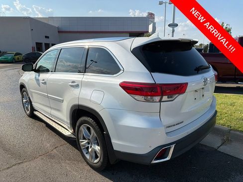 Used 2018 Toyota Highlander Limited FWD image 6