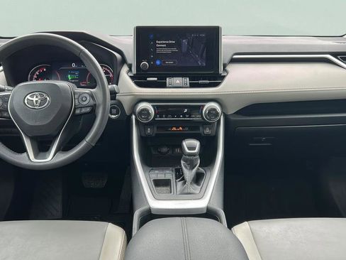 Used 2023 Toyota RAV4 XLE Premium image 17