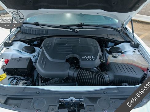 Used 2021 Chrysler 300 Touring L AWD/4WD image 10