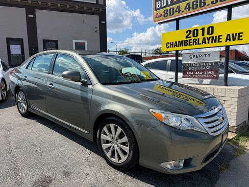Used 2011 Toyota Avalon Limited FWD image 2