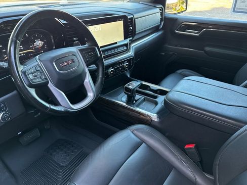 Used 2024 GMC Sierra 1500 Elevation w/ Elevation Premium Package image 10