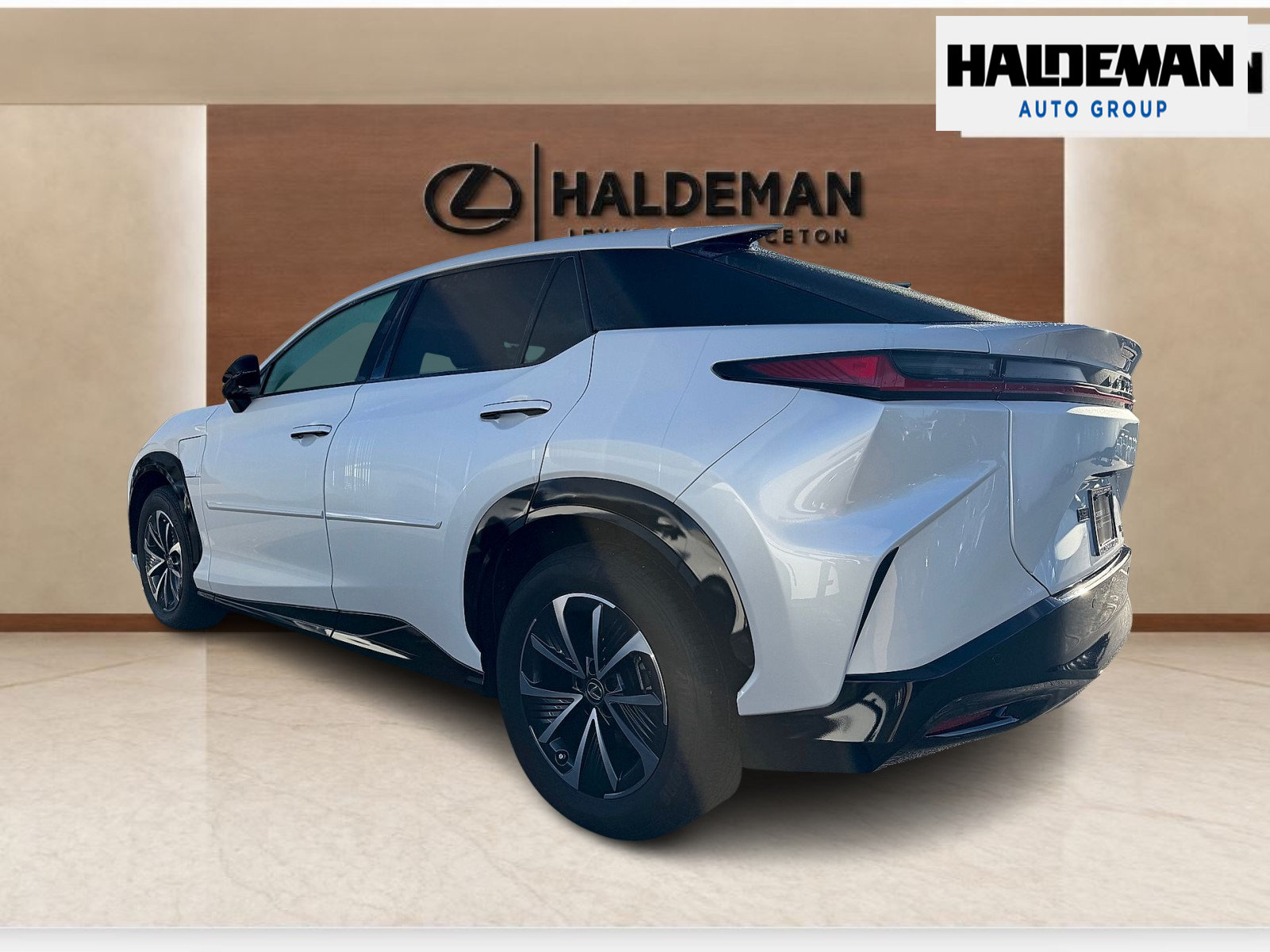 Used 2023 Lexus RZ 450e Premium w/ Accessory Package (2T) AWD/4WD image 3