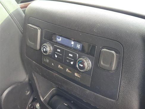 Used 2019 GMC Yukon SLT w/ Open Road Package image 13