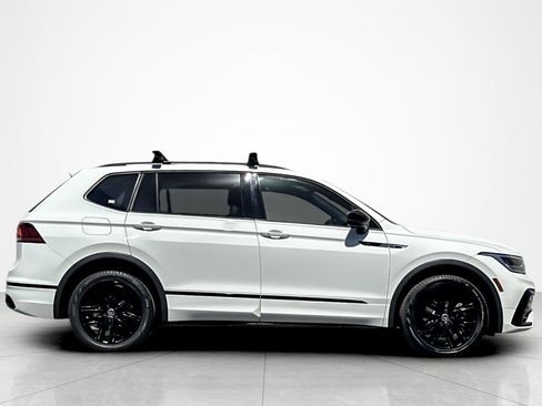 Used 2022 Volkswagen Tiguan SE R-Line image 6
