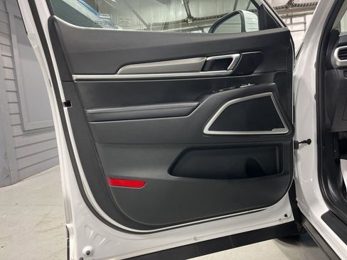 Used 2020 Kia Telluride LX FWD image 10