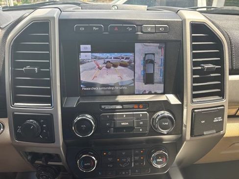 Used 2020 Ford F250 Lariat w/ Lariat Ultimate Package AWD/4WD image 31