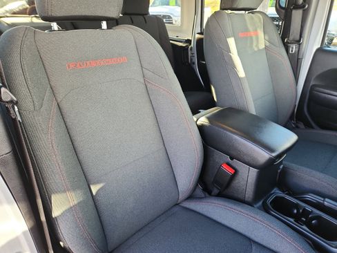 Used 2024 Jeep Wrangler Unlimited Rubicon image 14