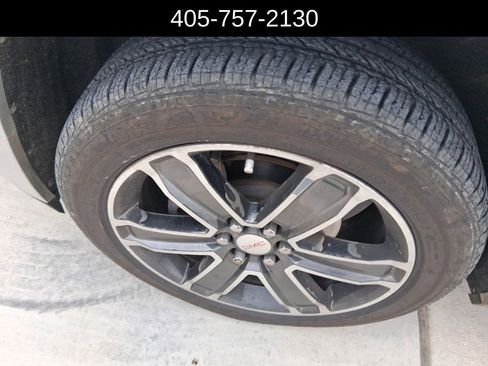 Used 2018 GMC Acadia Denali w/ Technology Package image 11