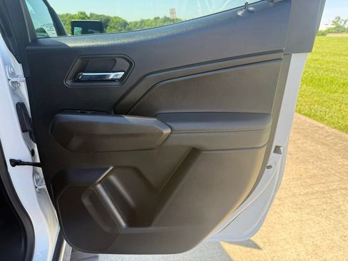 Used 2024 Chevrolet Colorado LT w/ LT Convenience Package II RWD image 14