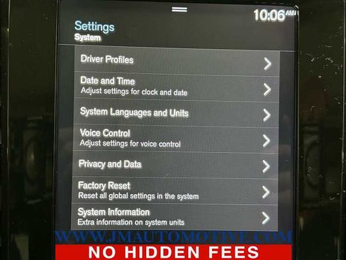 Used 2019 Volvo XC40 T5 Momentum image 29