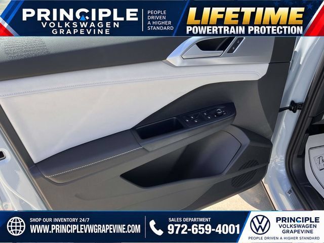 New 2027 Volkswagen Taos SE FWD image 10