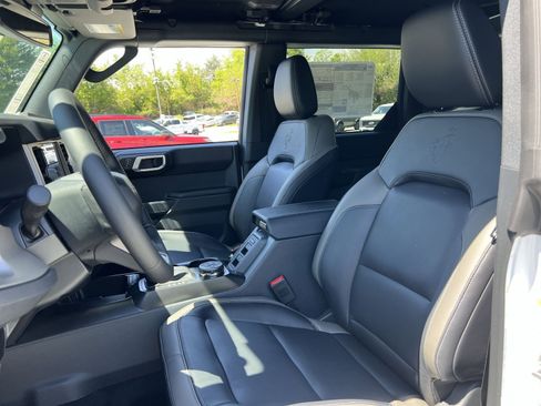 New 2026 Ford Bronco Outer Banks AWD/4WD image 13