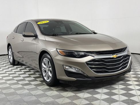 Used 2023 Chevrolet Malibu LT image 3