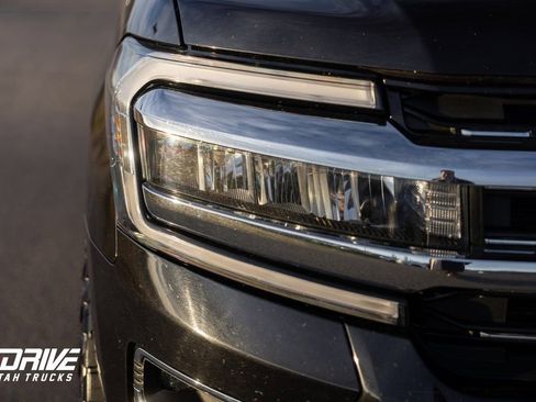 Used 2024 Ford Expedition Limited AWD/4WD image 5
