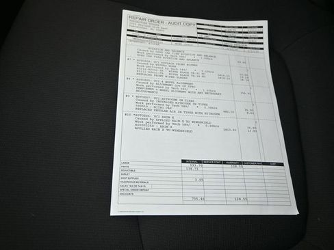 Used 2023 Toyota Corolla Cross LE w/ Moonroof Package image 5